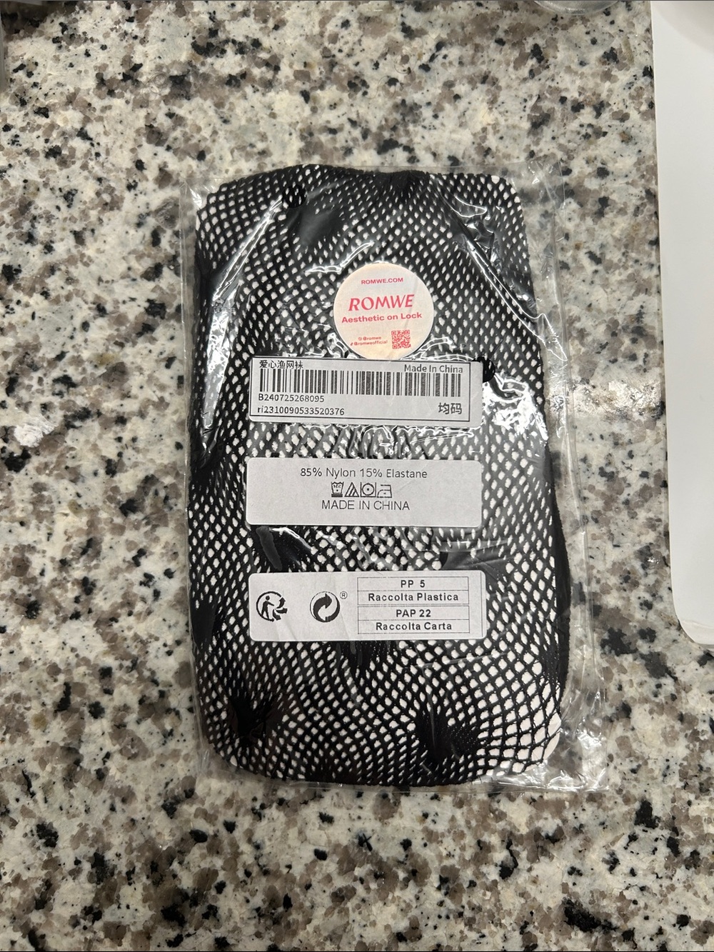 ROMWE Black & White heart Patterned Fishnet Tights
